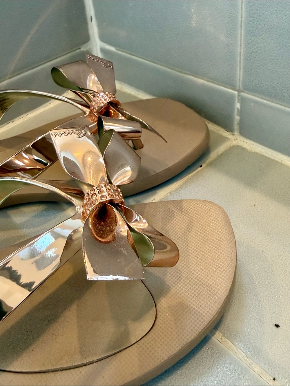 GUESS Metallic Rose Gold Bow Sandals
